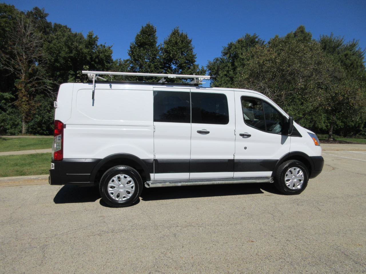 Used 2019 Ford Transit 250 130 Low Roof w/ Exterior Upgrade Package RWD image 28