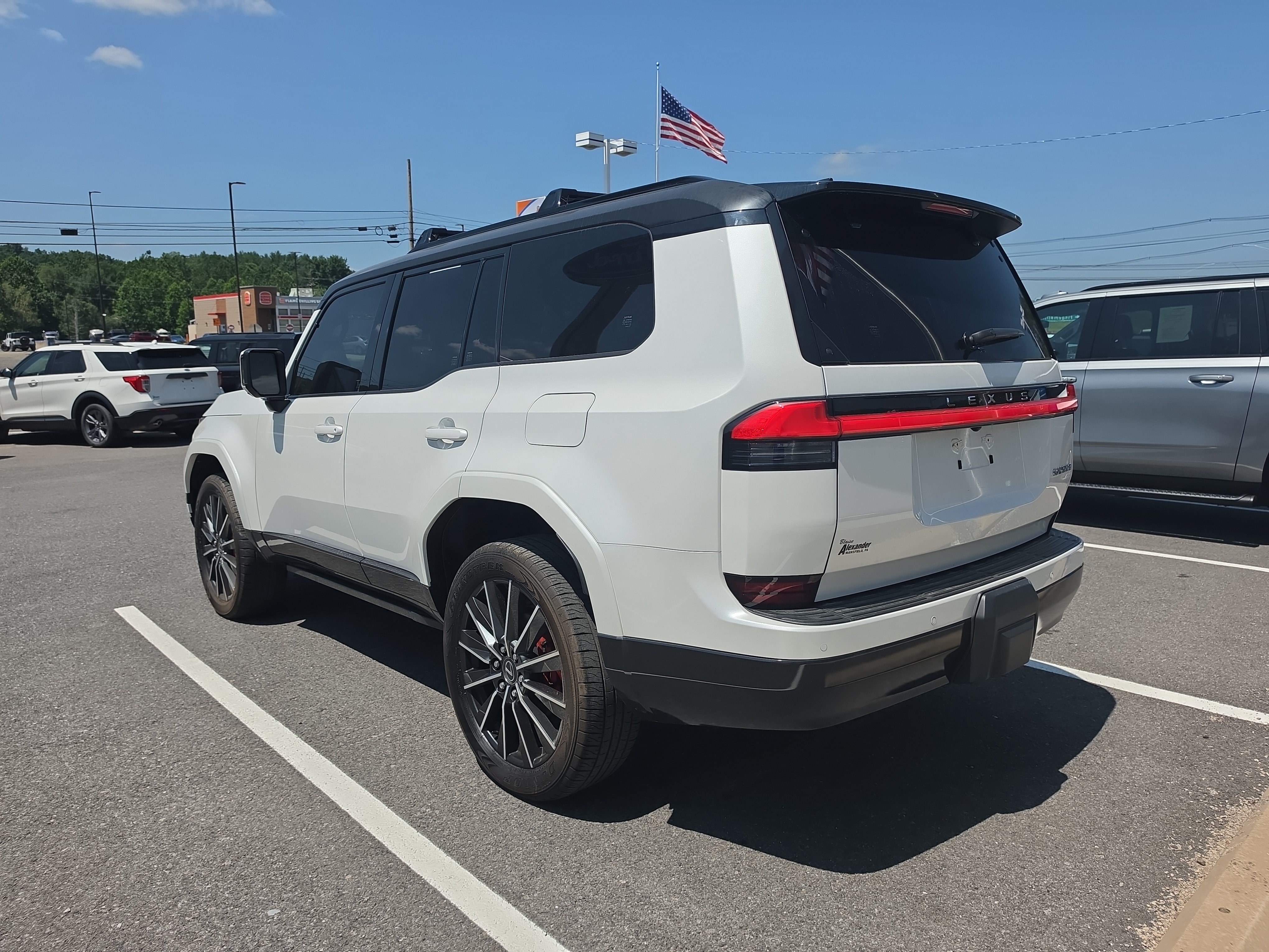 Used 2024 Lexus GX 550 AWD/4WD image 6