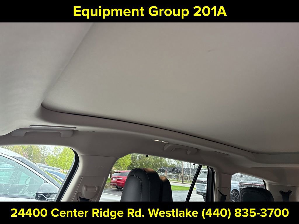 Used 2023 Lincoln Aviator Reserve w/ Equipment Group 201A AWD/4WD image 12