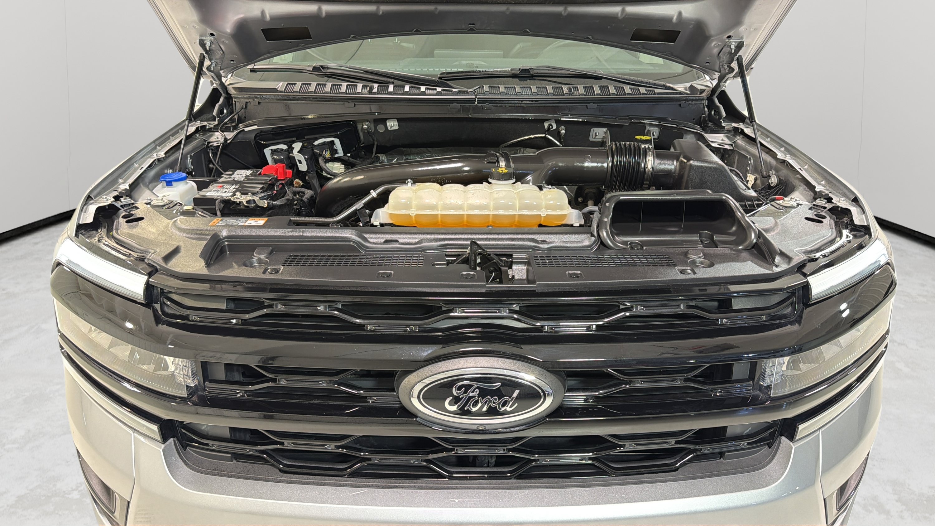 Used 2023 Ford Expedition Limited AWD/4WD image 23