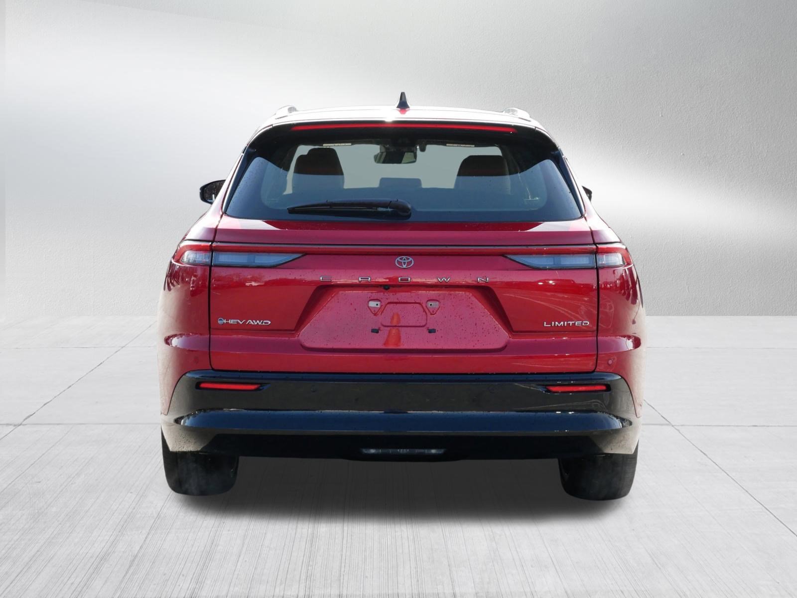 Certified 2025 Toyota Crown Signia w/ Advanced Technology Package image 6