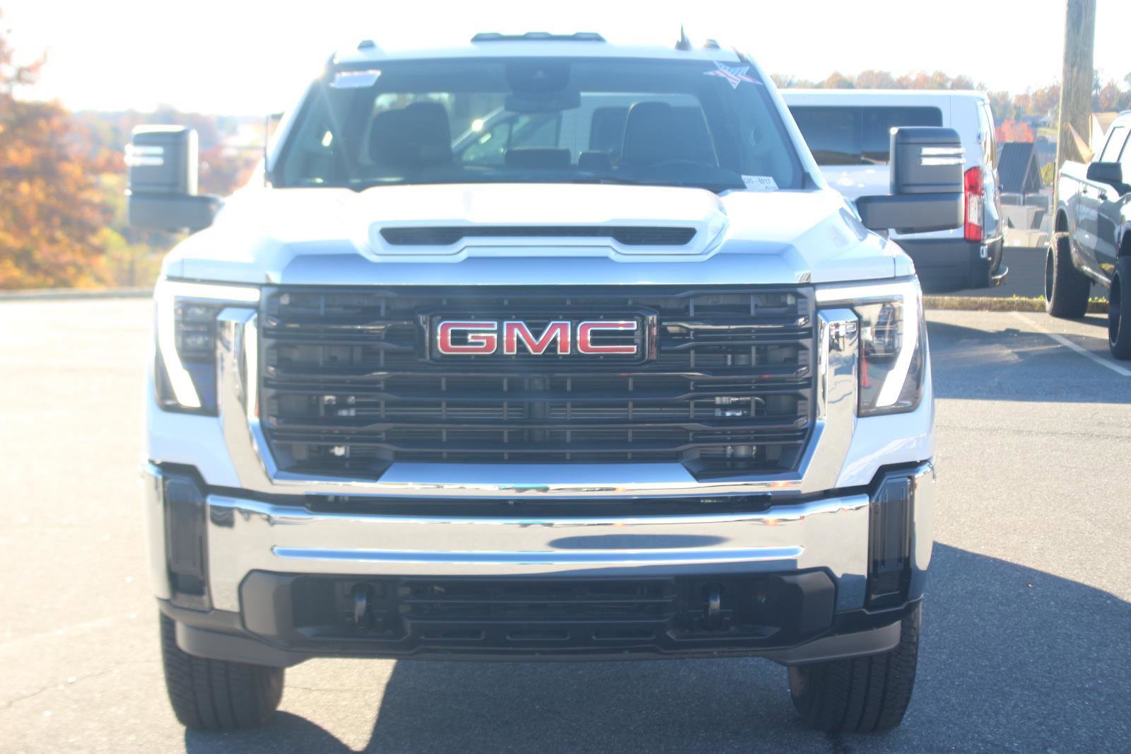 New 2025 GMC Sierra 2500 Pro w/ Convenience Package image 2