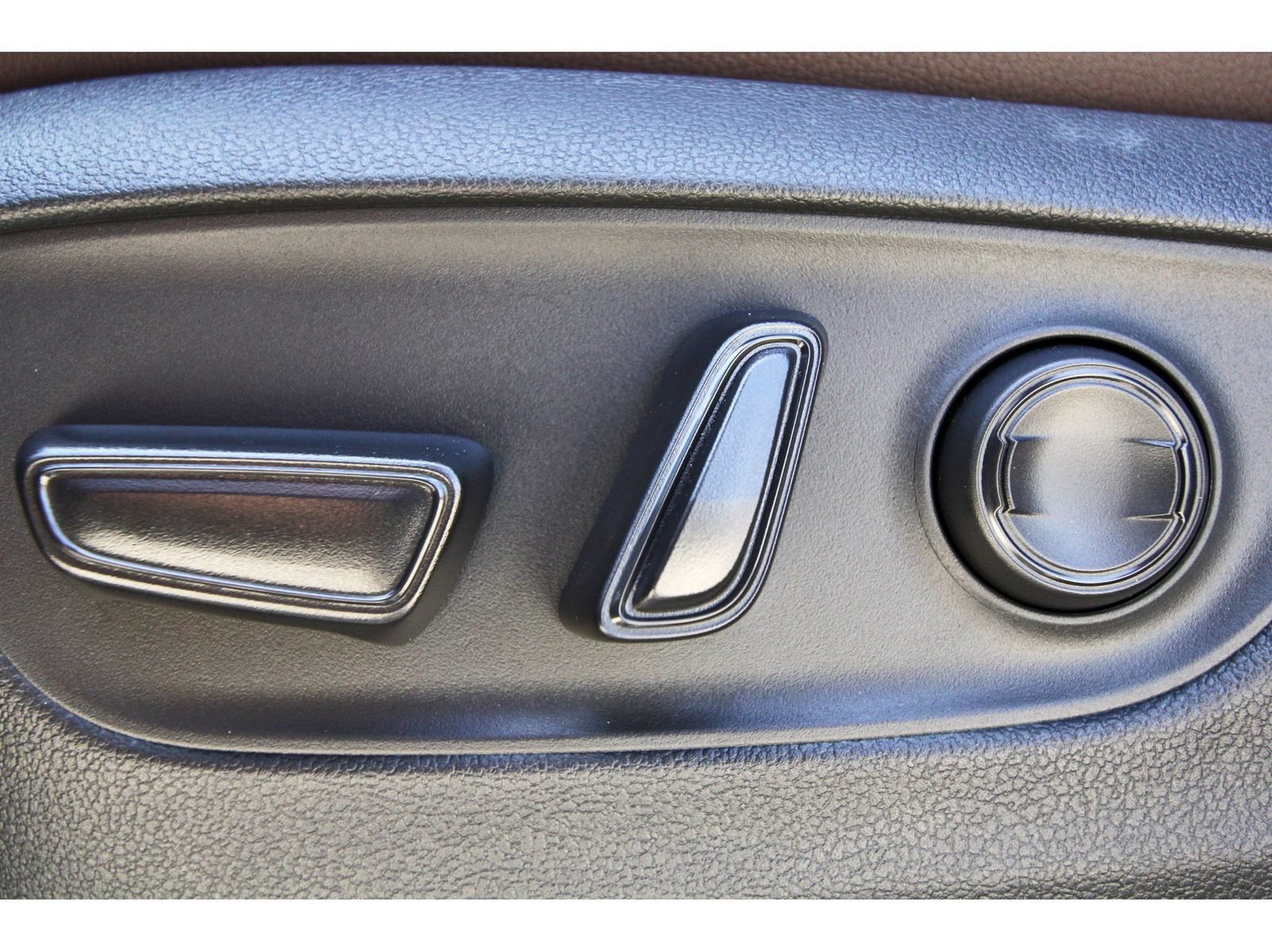 Used 2026 Toyota Land Cruiser w/ Premium Package AWD/4WD image 26