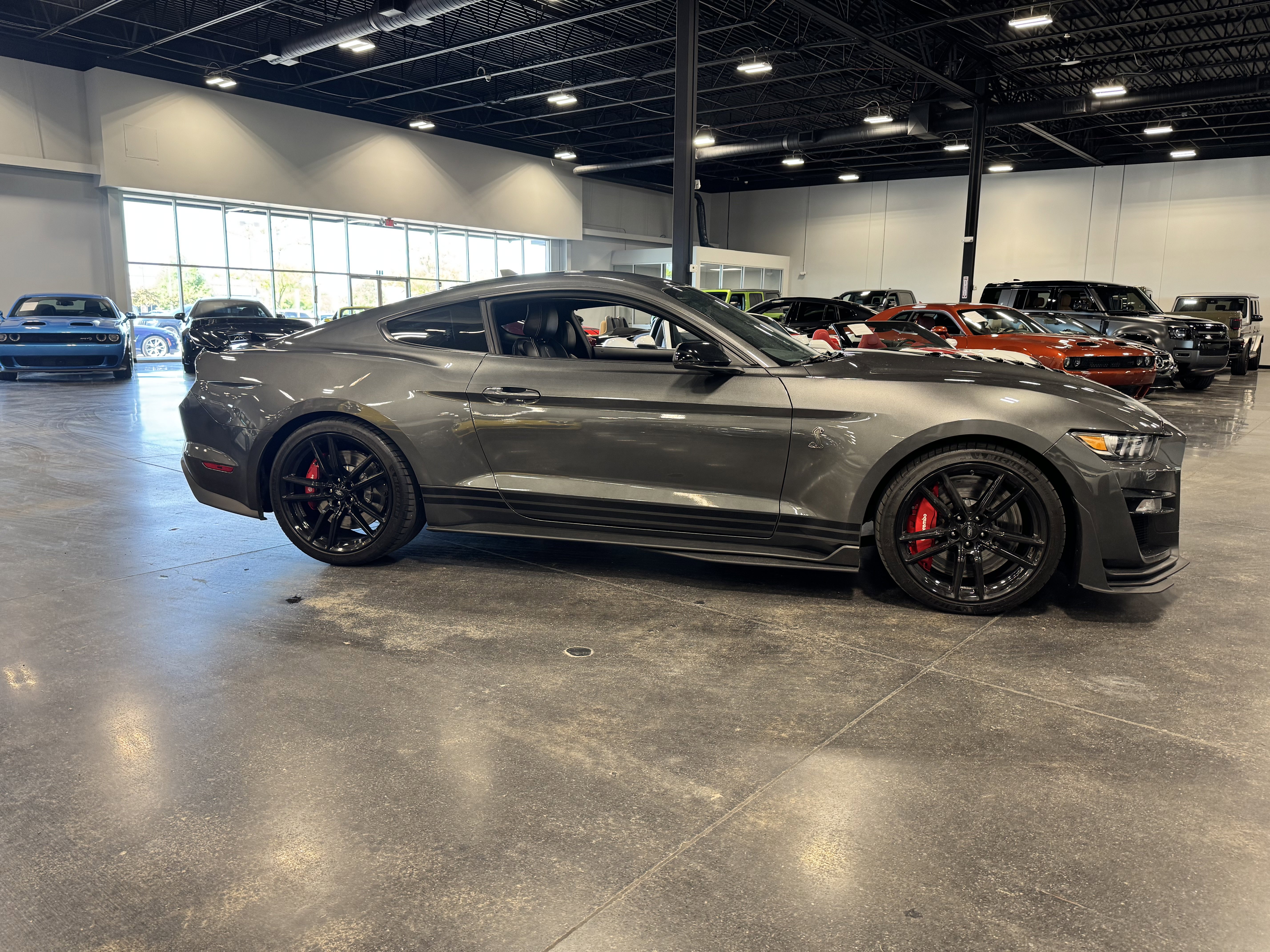 Used 2020 Ford Mustang Shelby GT500 w/ Technology Package RWD image 2