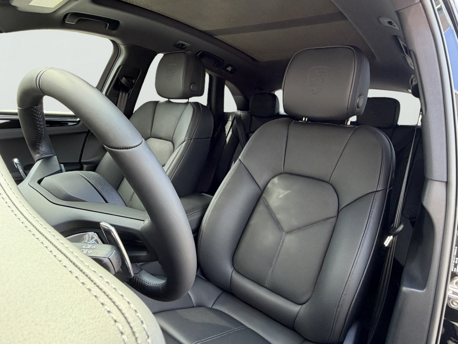 New 2026 Porsche Macan AWD/4WD image 4