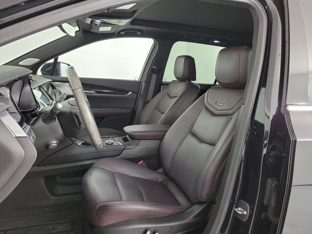 Used 2024 Cadillac XT6 Premium Luxury w/ LPO, Floor Liner Package AWD/4WD image 19