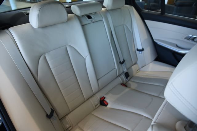 Used 2021 BMW 330i xDrive Sedan AWD/4WD image 26