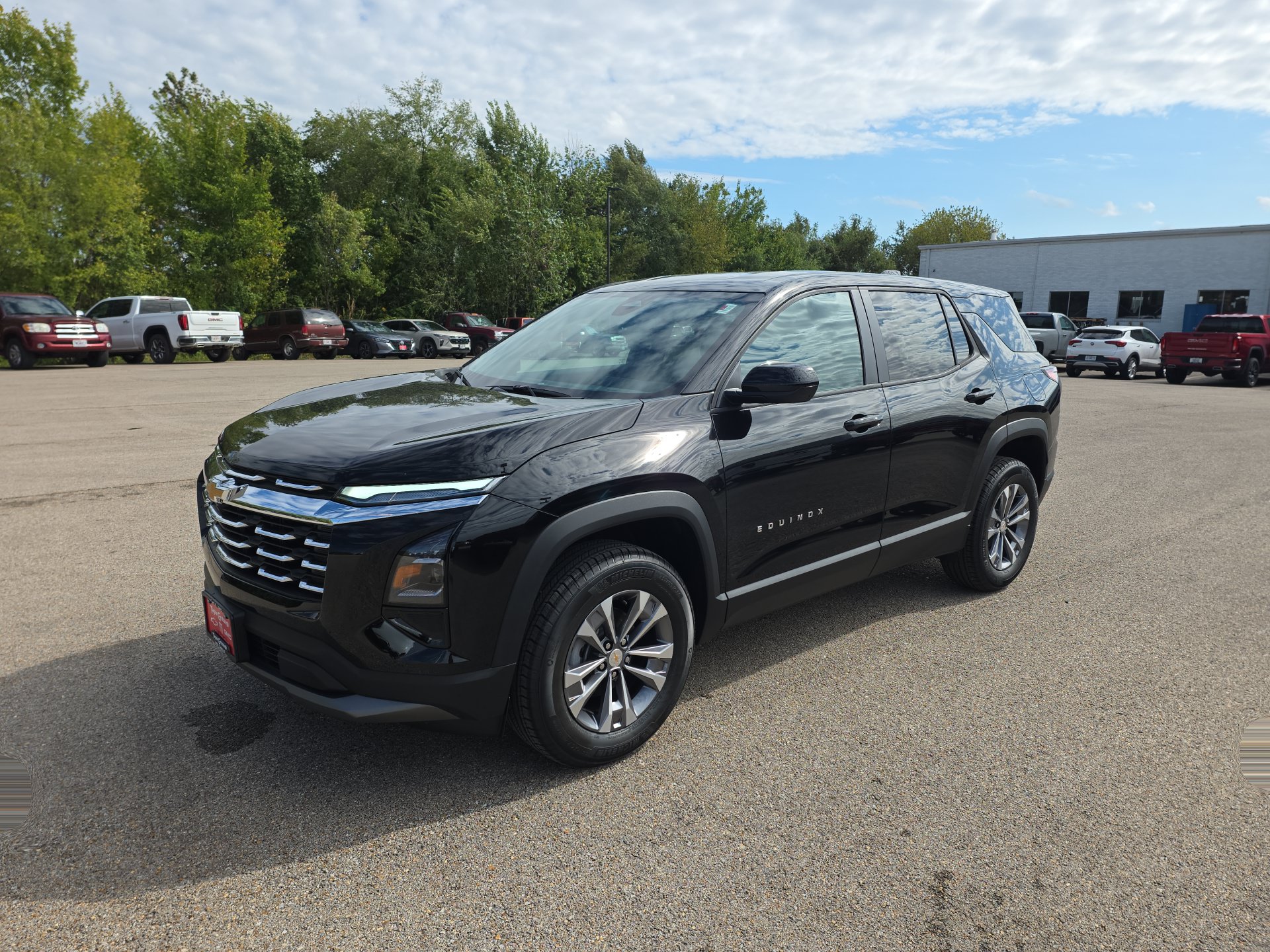 New 2027 Chevrolet Equinox LT w/ Convenience Package II AWD/4WD image 4