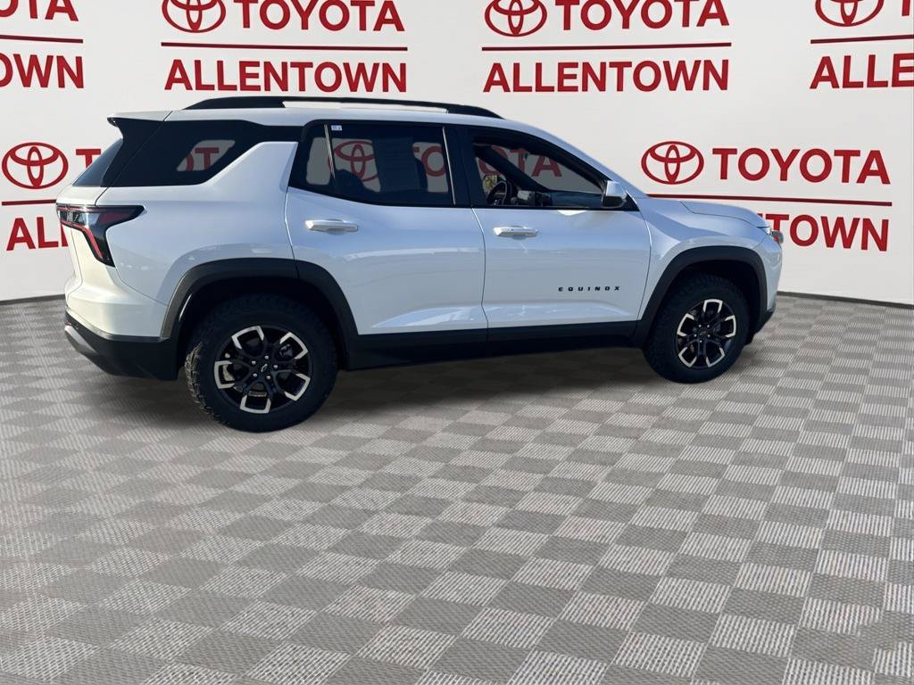 Used 2025 Chevrolet Equinox ACTIV AWD/4WD image 8