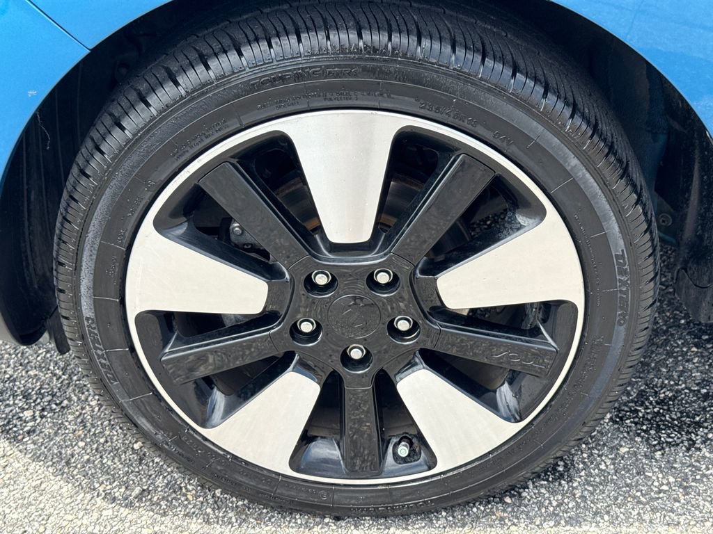 Used 2019 Kia Soul + FWD image 8