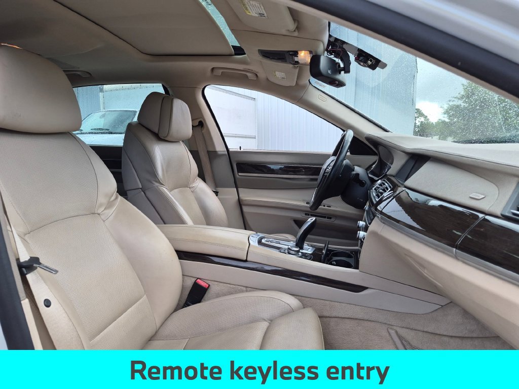 Used 2009 BMW 750Li RWD image 33