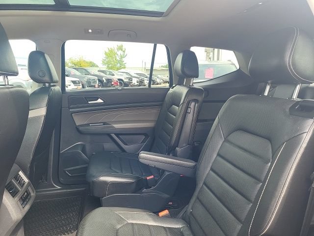 Used 2021 Volkswagen Atlas SEL AWD/4WD image 15