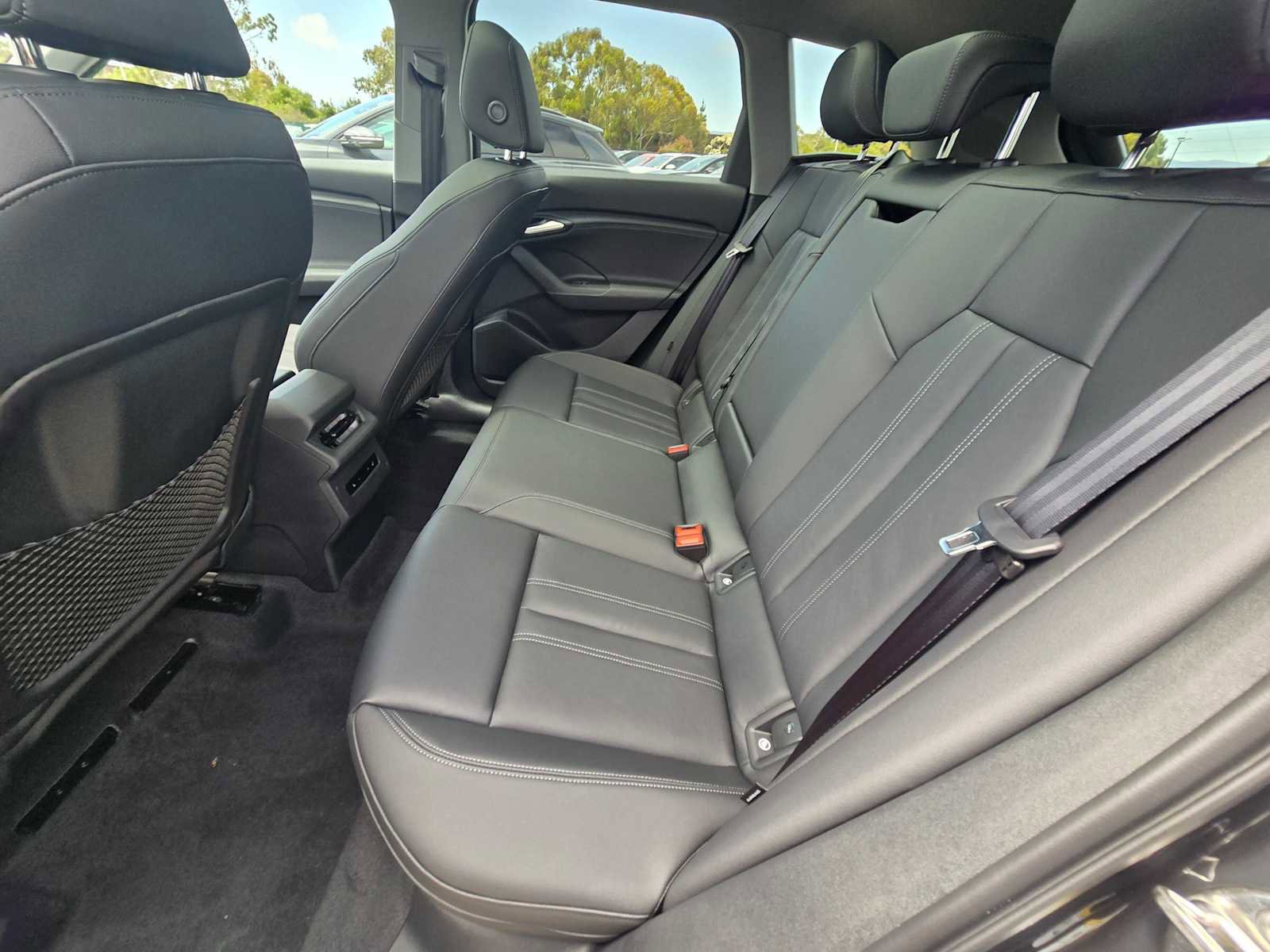 New 2025 Audi Q6 e-tron Premium Plus image 16