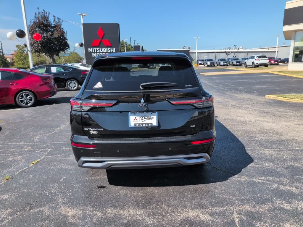New 2026 Mitsubishi Outlander SE AWD/4WD image 9