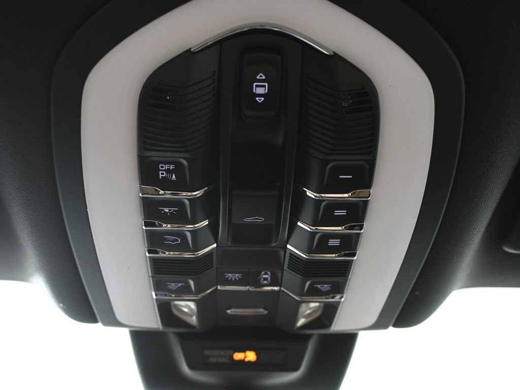 New 2026 Porsche Macan AWD/4WD image 21