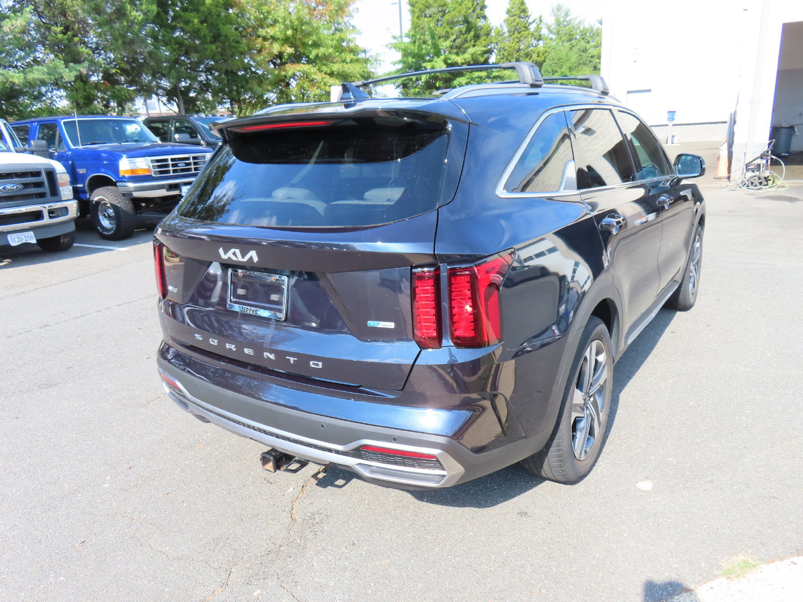 Used 2022 Kia Sorento EX w/ Panoramic Sunroof Package AWD/4WD image 5