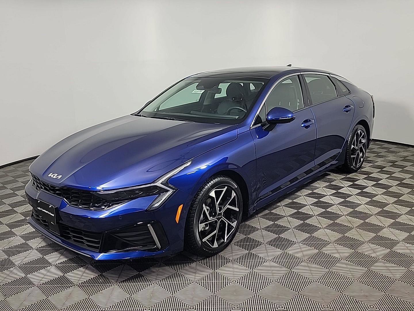 Used 2025 Kia K5 EX image 12