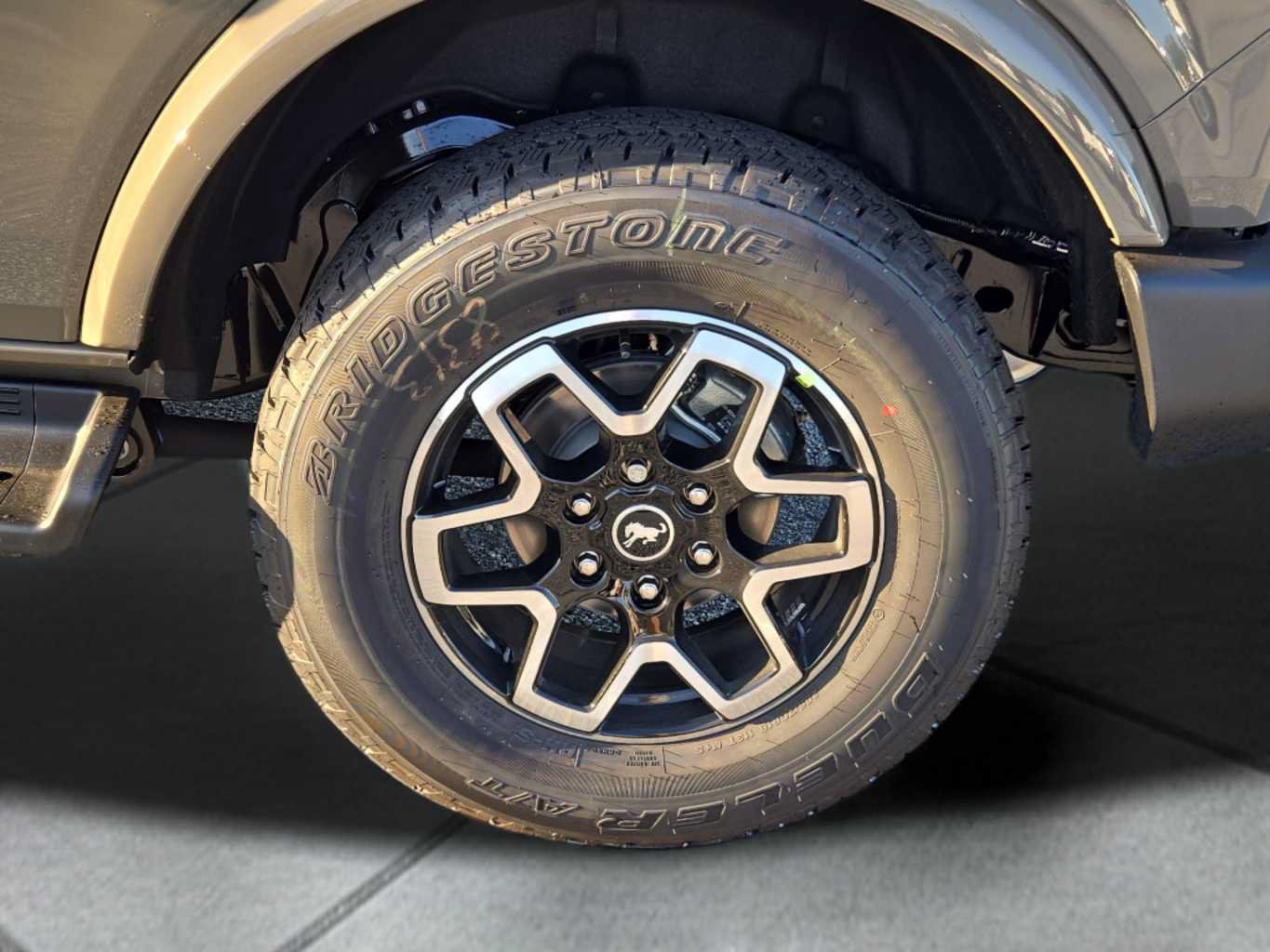 New 2026 Ford Bronco Outer Banks AWD/4WD image 12