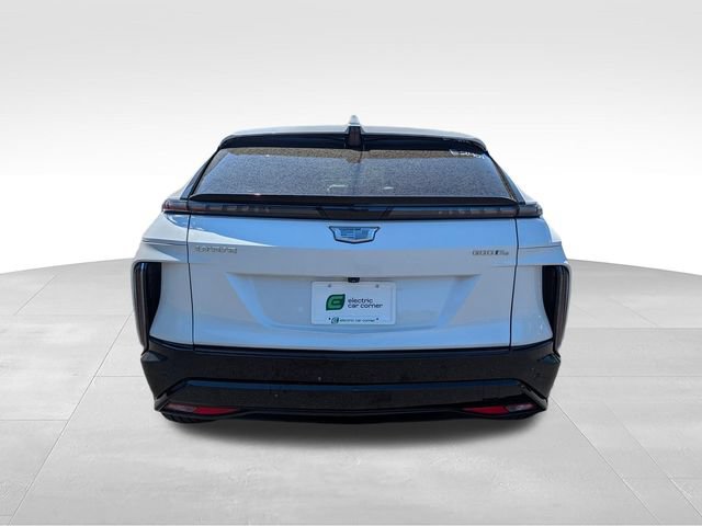 Used 2024 Cadillac Lyriq Sport w/ LPO, Floor Liner Package AWD/4WD image 6