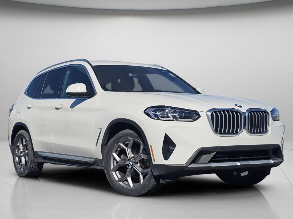 Used 2022 BMW X3 xDrive30i AWD/4WD image 2