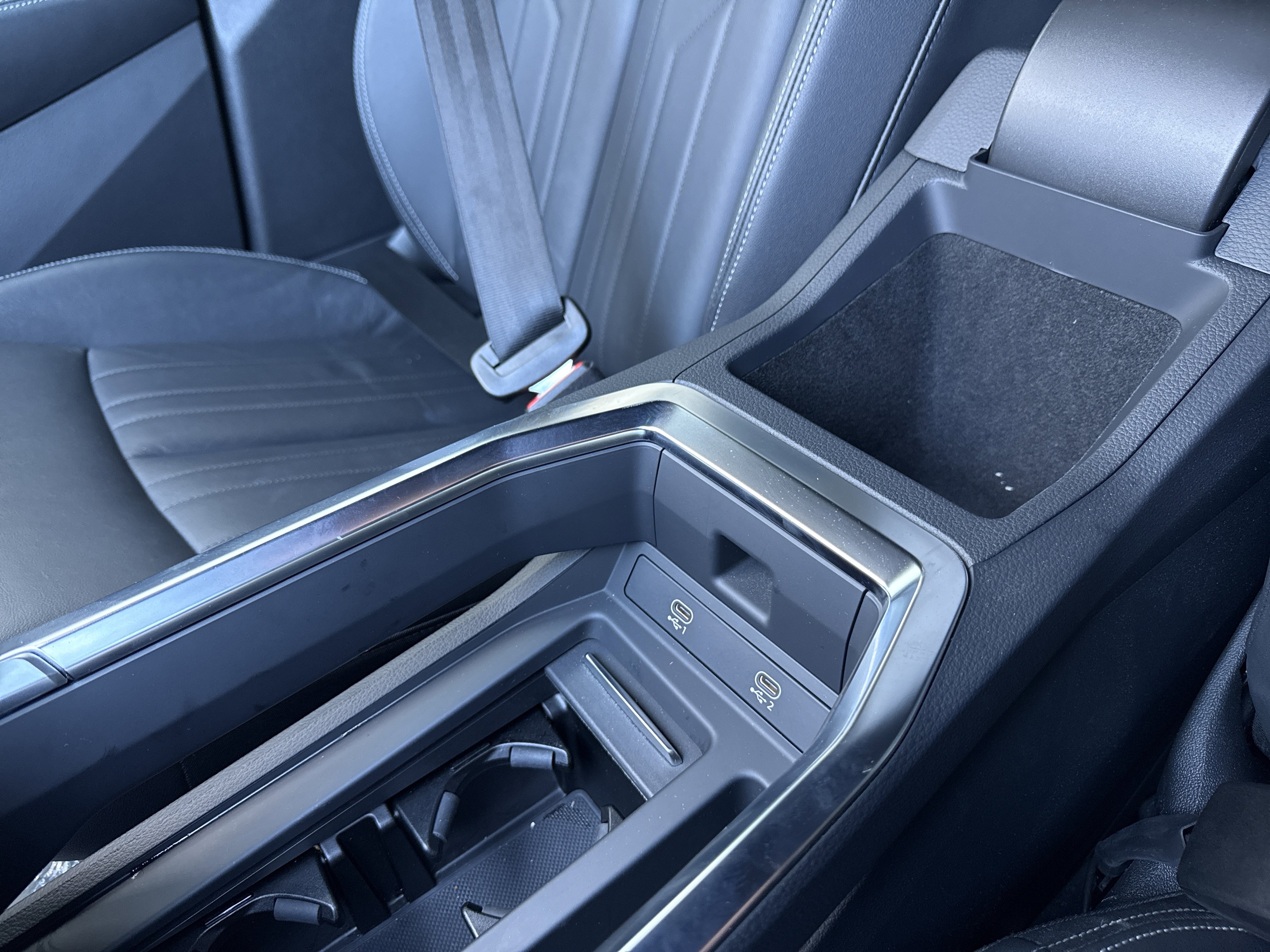 Used 2023 Audi e-tron Premium w/ Convenience Plus Package image 21