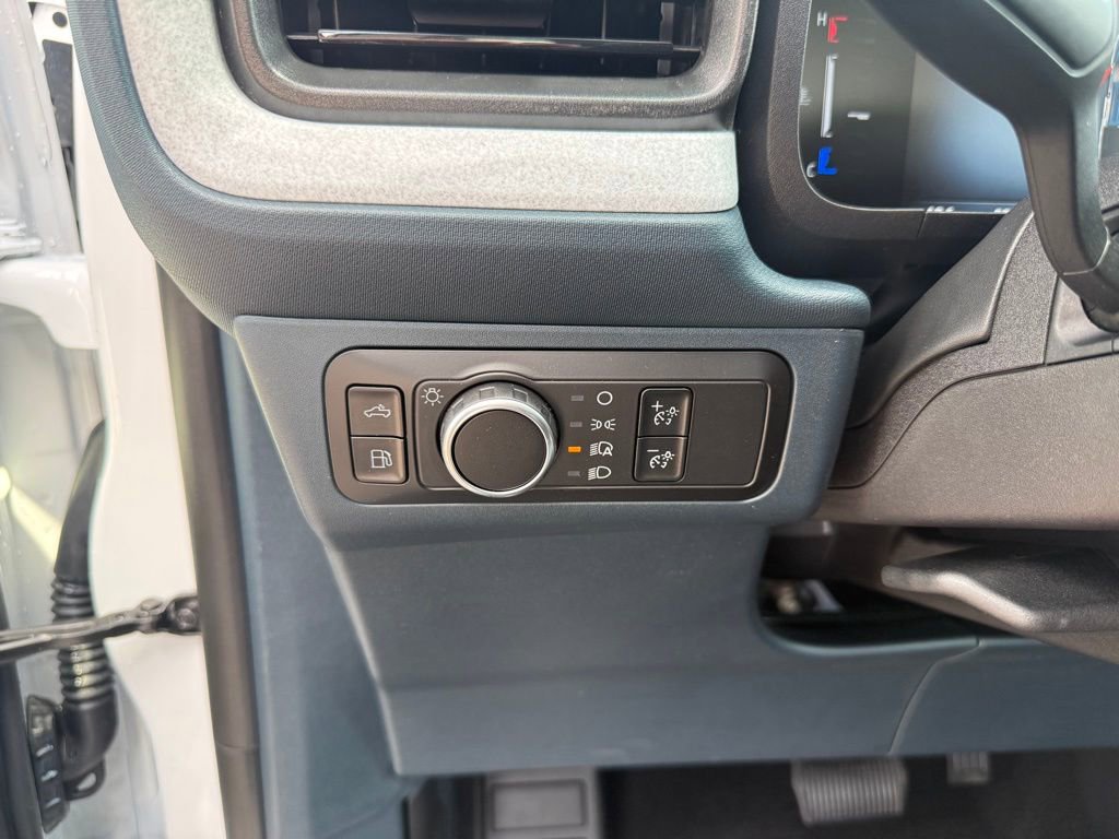 New 2025 Ford Maverick XLT image 8