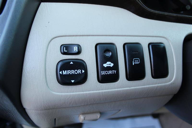 Used 2003 Toyota Highlander 4WD V6 image 16