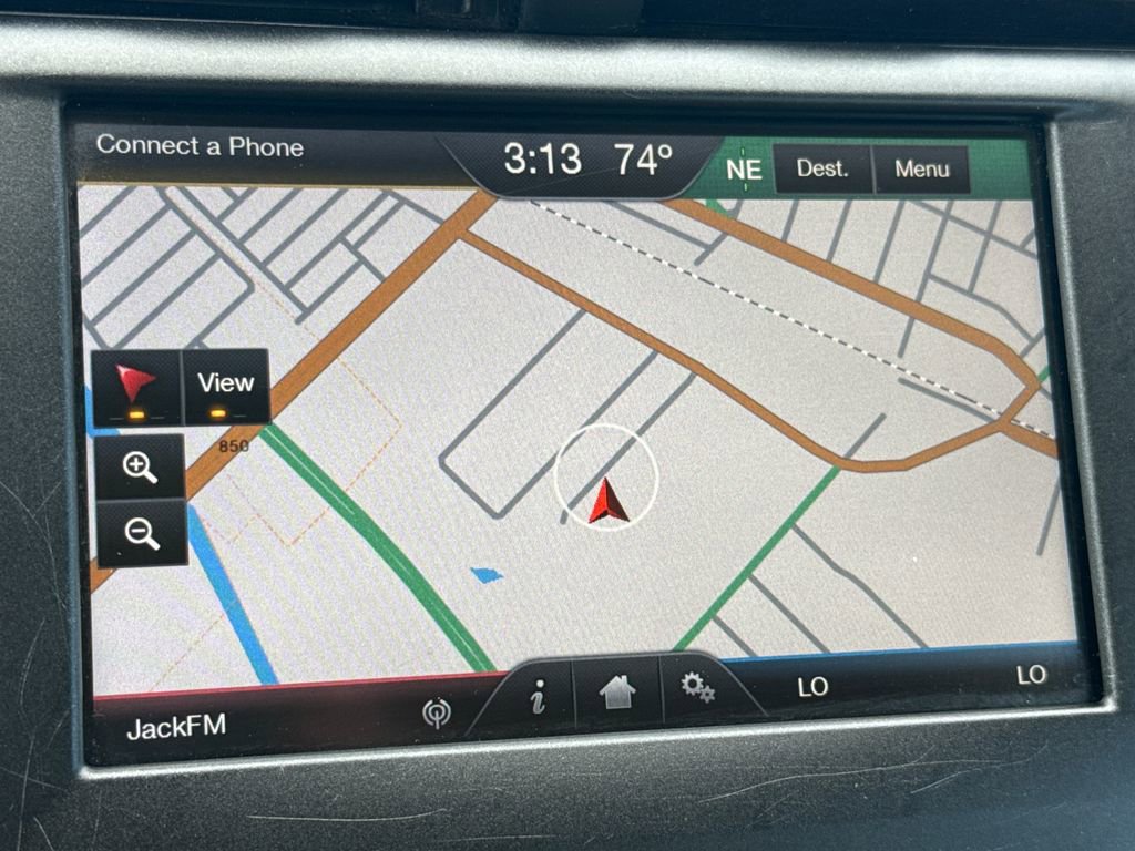 Used 2016 Ford Fusion SE w/ Equipment Group 202A image 17