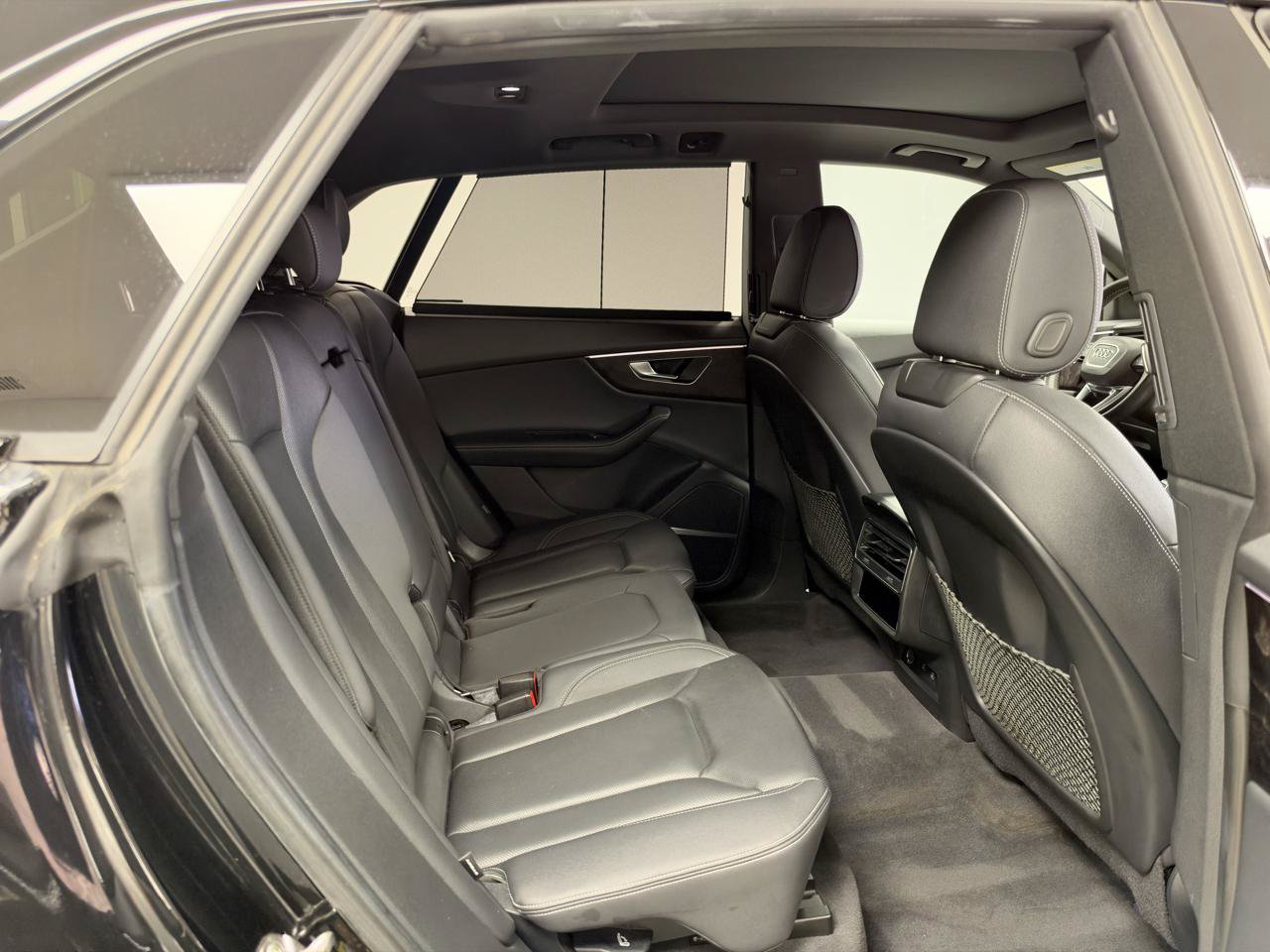 Used 2023 Audi Q8 Prestige w/ Prestige Package AWD/4WD image 31