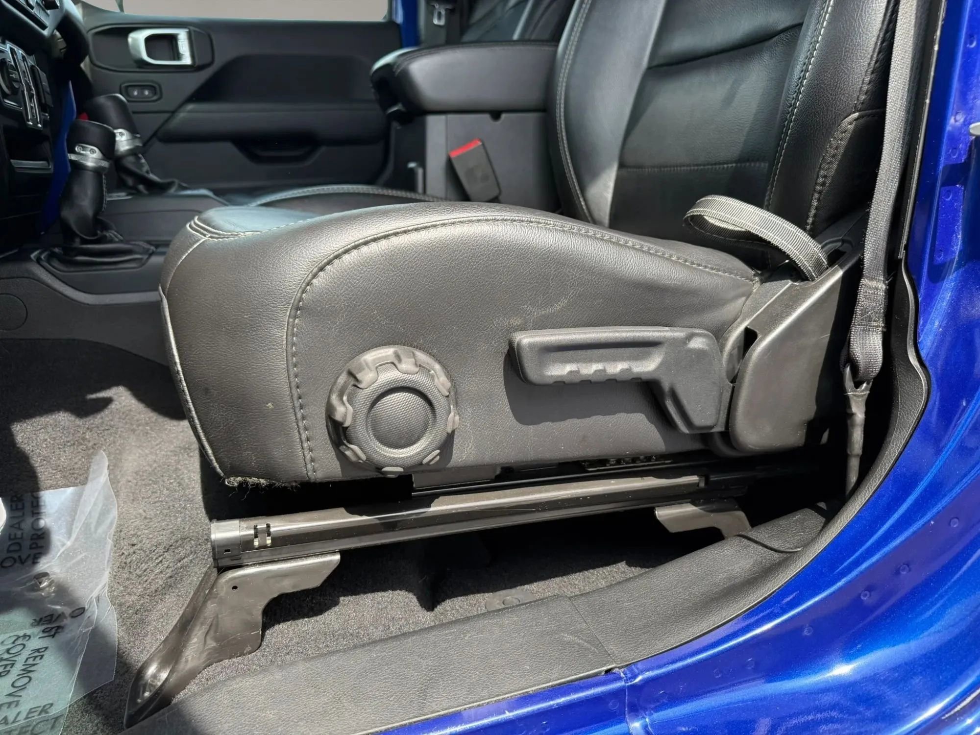 Used 2019 Jeep Wrangler Unlimited Sahara image 14