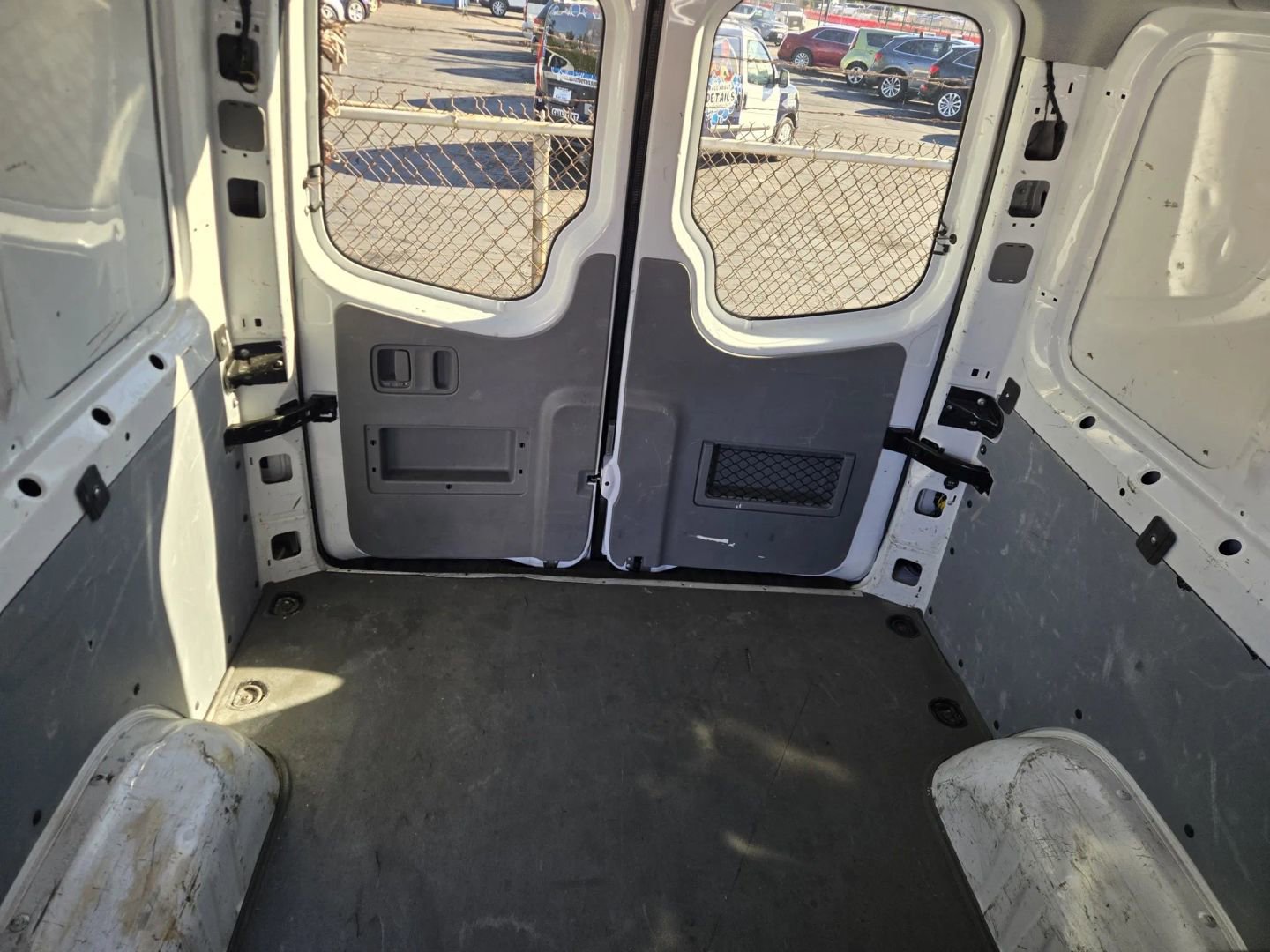 Used 2017 Mercedes-Benz Sprinter 2500 image 30