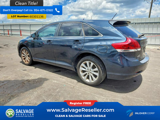 Used 2015 Toyota Venza LE FWD image 3