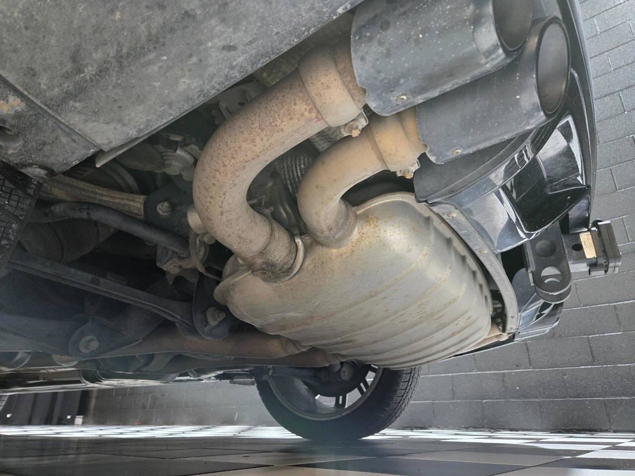 Used 2013 Porsche Cayenne GTS image 22