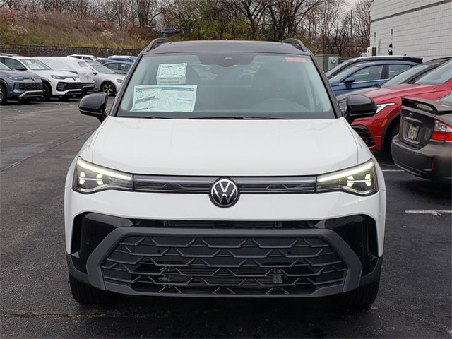 New 2025 Volkswagen Taos SE image 5