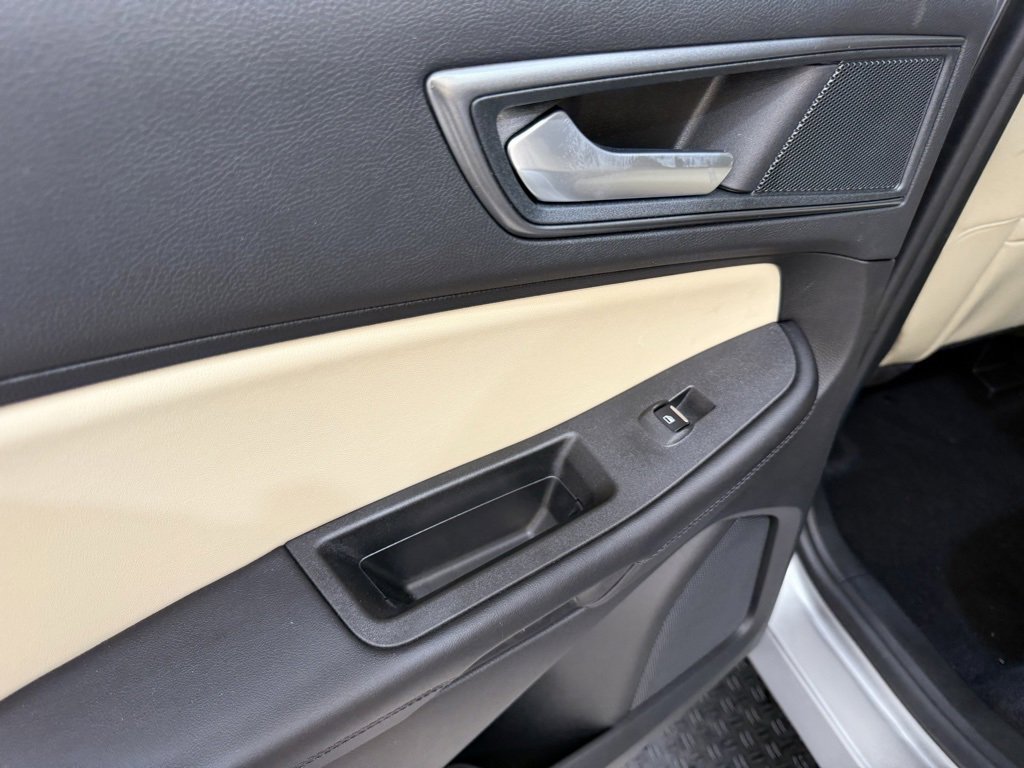 New 2024 Ford Edge SE image 16