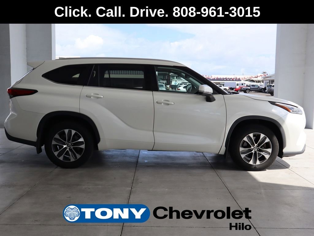 Used 2021 Toyota Highlander XLE image 6