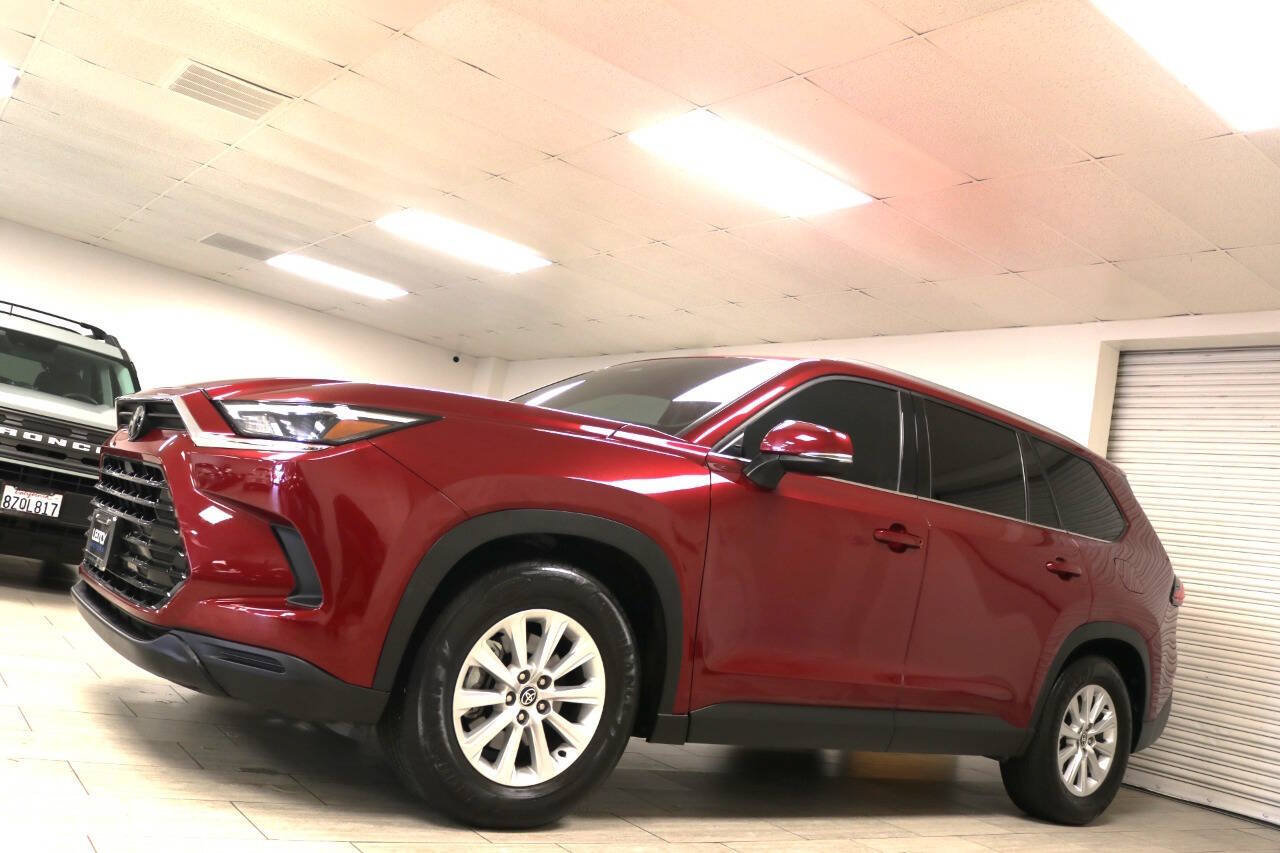 Used 2024 Toyota Grand Highlander AWD image 10