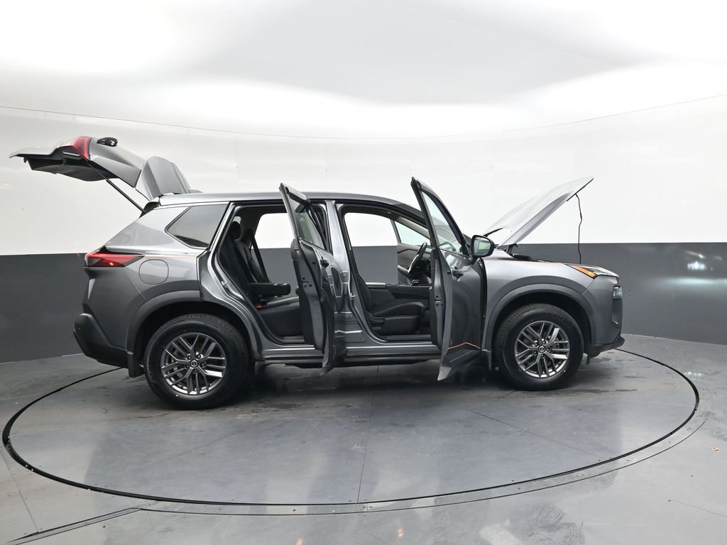 Used 2021 Nissan Rogue S image 43