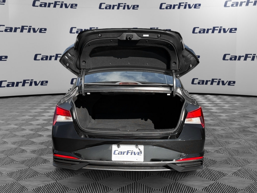 Used 2021 Hyundai Elantra SEL FWD image 11