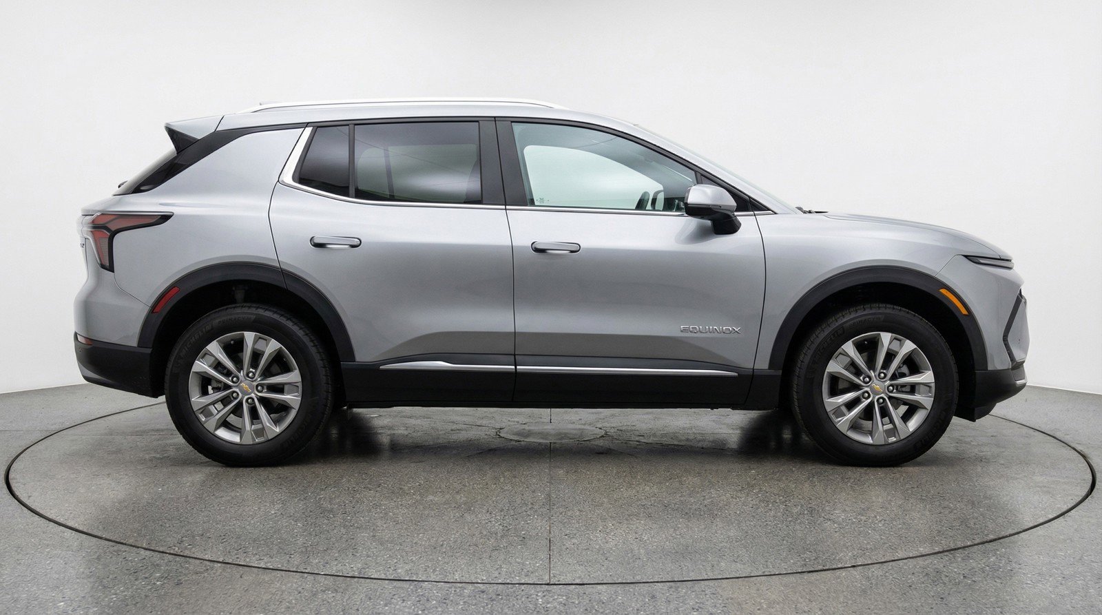 Used 2025 Chevrolet Equinox LT image 11