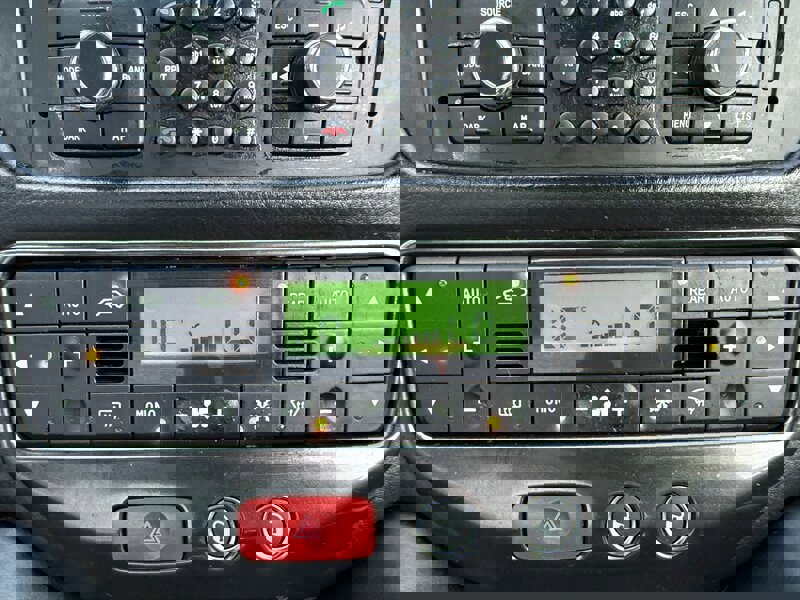 Used 2013 Maserati GranTurismo Sport RWD image 42