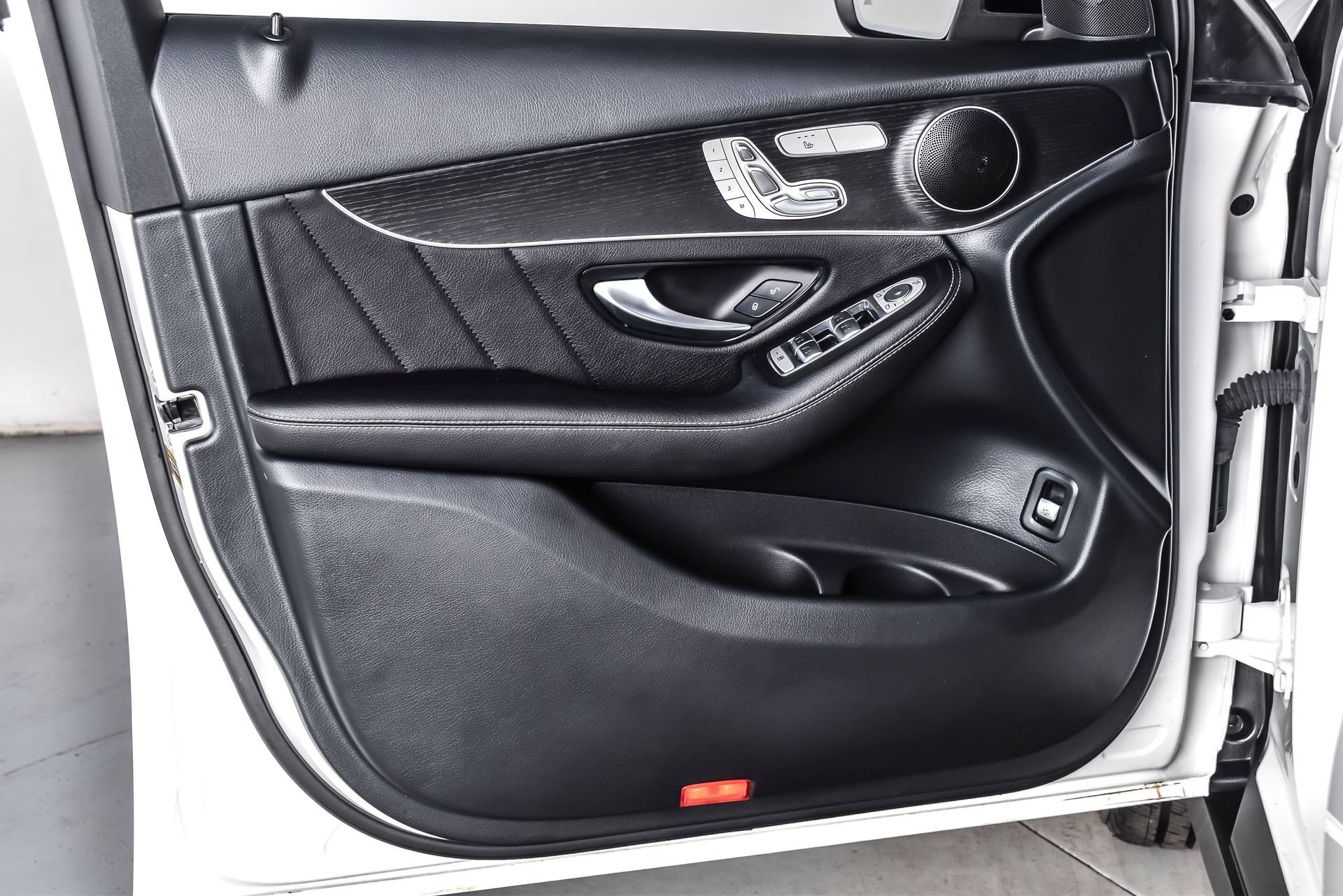 Used 2022 Mercedes-Benz GLC 300 4MATIC image 15