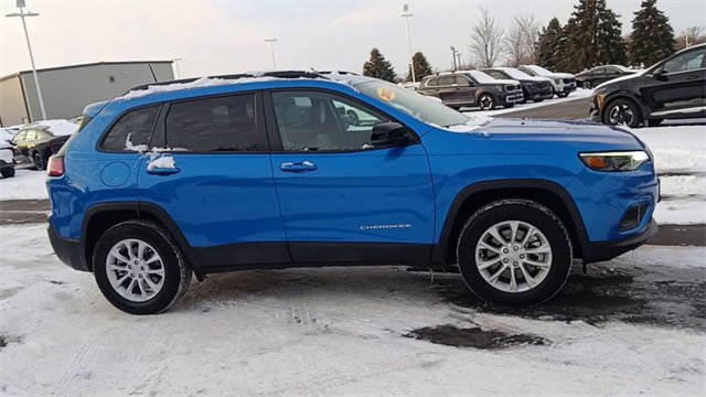 Used 2022 Jeep Cherokee Latitude Lux image 4