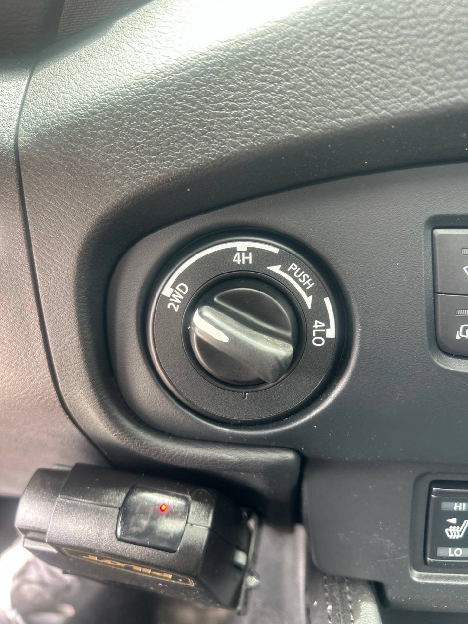 Used 2022 Nissan Frontier PRO-4X AWD/4WD image 26
