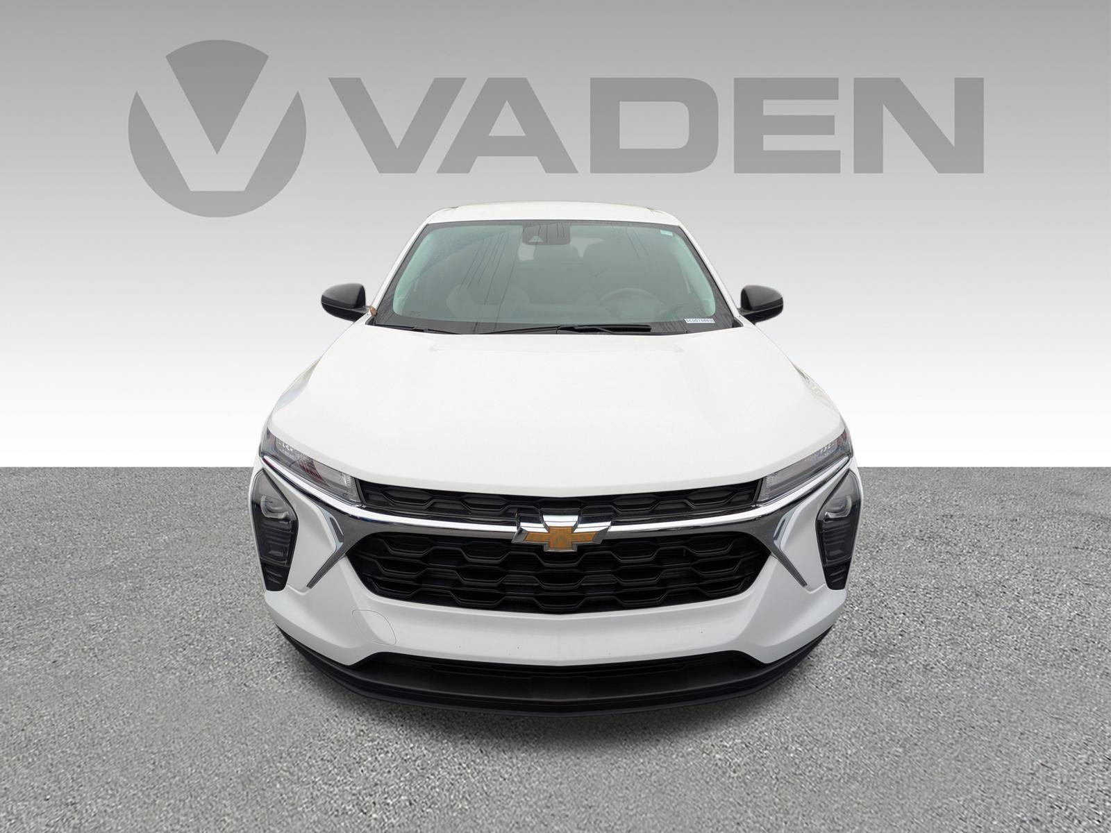 Used 2025 Chevrolet Trax LS FWD image 28