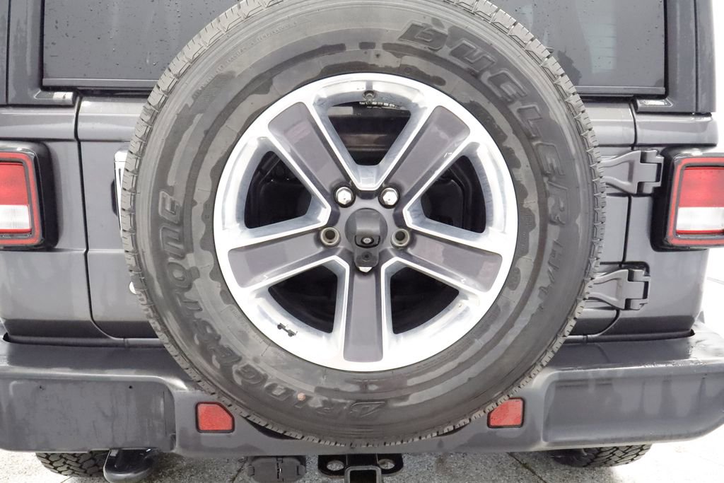 Used 2019 Jeep Wrangler Unlimited Sahara AWD/4WD image 19