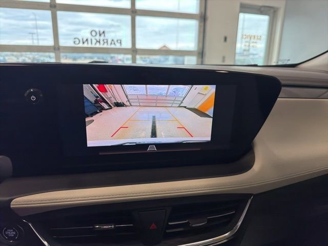 Used 2025 Buick Encore GX Avenir w/ Avenir Convenience Package AWD/4WD image 2