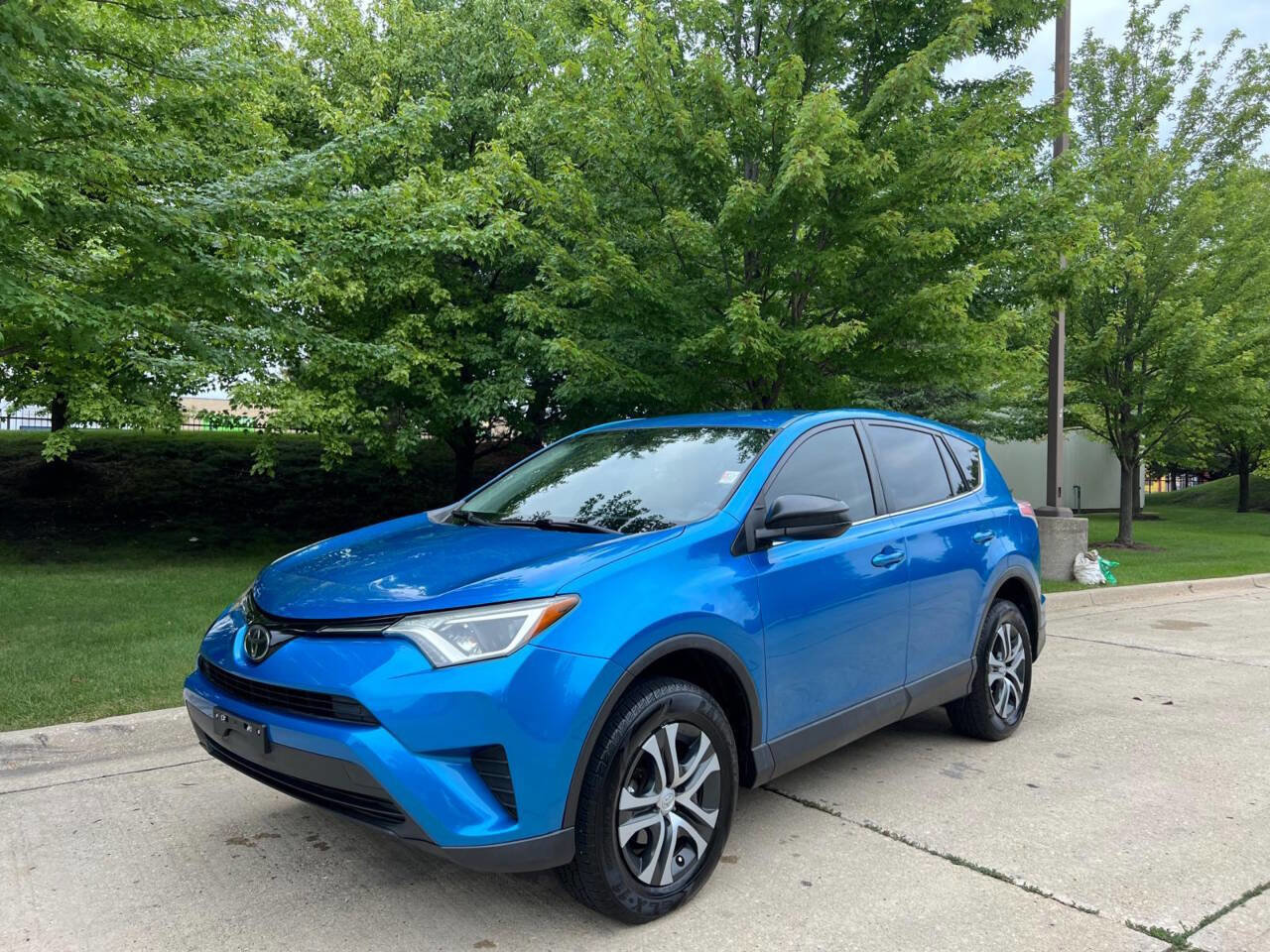 Used 2018 Toyota RAV4 LE