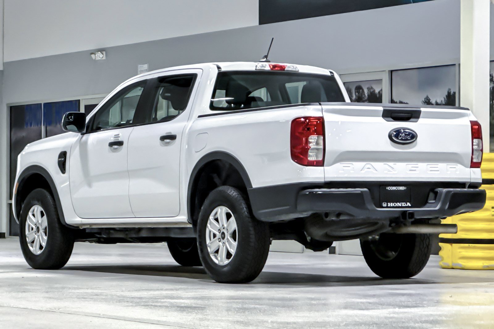 Used 2024 Ford Ranger XL w/ Trailer Tow Package RWD image 3