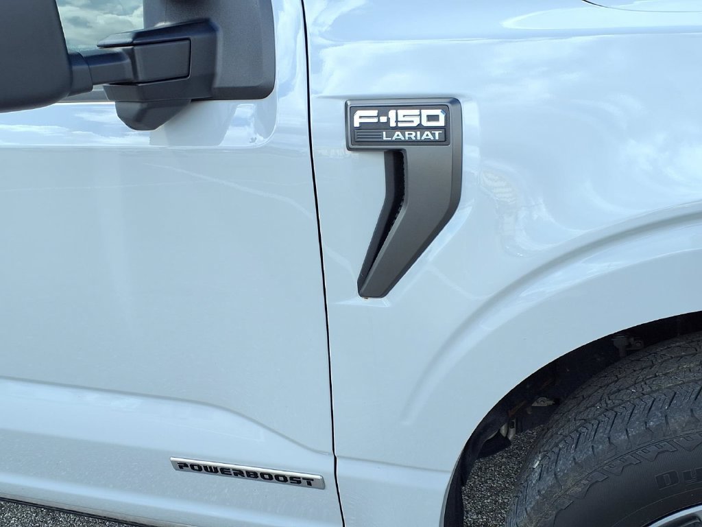 Used 2023 Ford F150 Lariat w/ Equipment Group 502A High AWD/4WD image 11